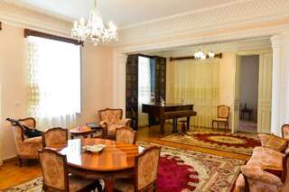 Проживание в семье Gold Guest House Кутаиси-0