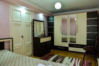 Проживание в семье Gold Guest House Кутаиси Бюджетный двухместный номер с 1 кроватью-3