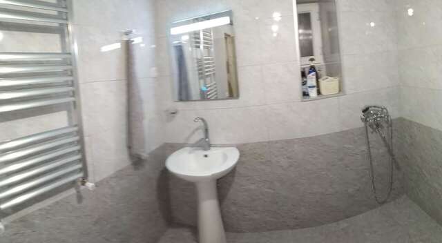 Проживание в семье Gold Guest House Кутаиси-13