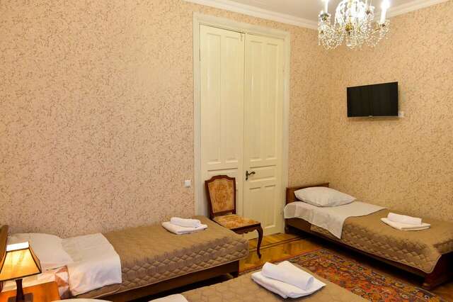 Проживание в семье Gold Guest House Кутаиси-18
