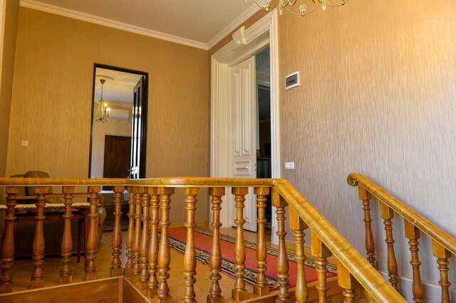 Проживание в семье Gold Guest House Кутаиси-9